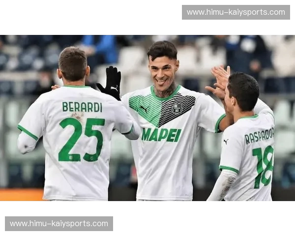 绿与蓝的交响:萨索洛与恩波利意甲赛场上的绿茵故事 绿与蓝的交响:萨索洛与恩波利意甲赛场上的绿茵故事